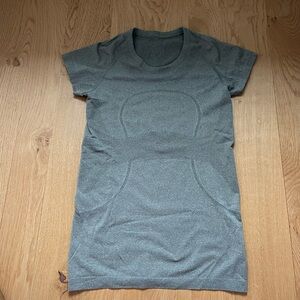 Lululemon shirt